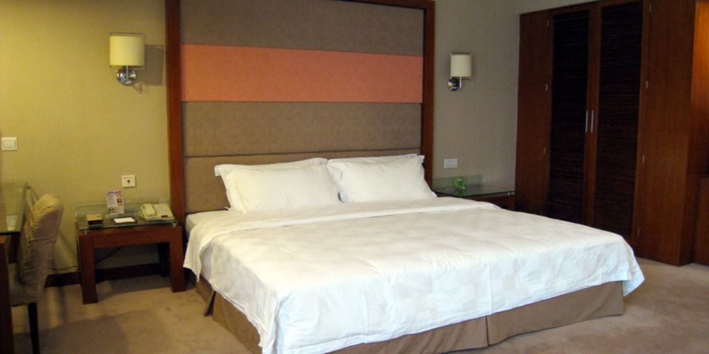 New Times Hotel Shenzhen Railway Station מראה חיצוני תמונה