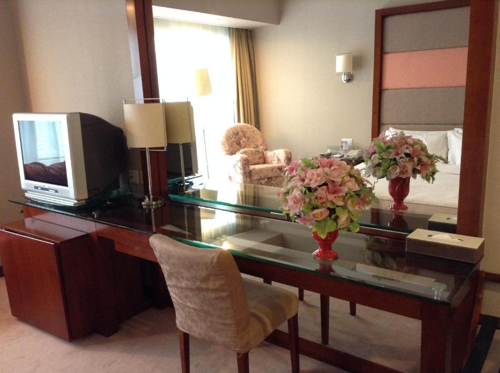 New Times Hotel Shenzhen Railway Station מראה חיצוני תמונה