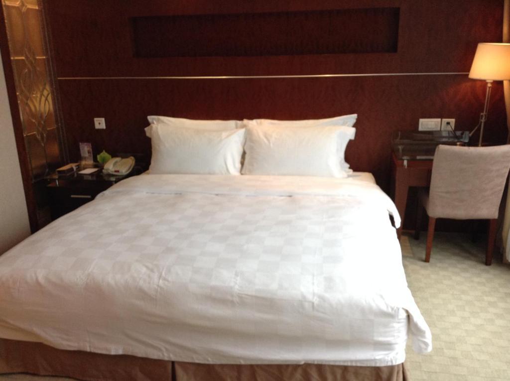 New Times Hotel Shenzhen Railway Station מראה חיצוני תמונה