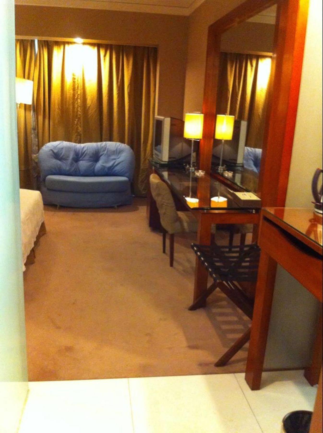 New Times Hotel Shenzhen Railway Station מראה חיצוני תמונה