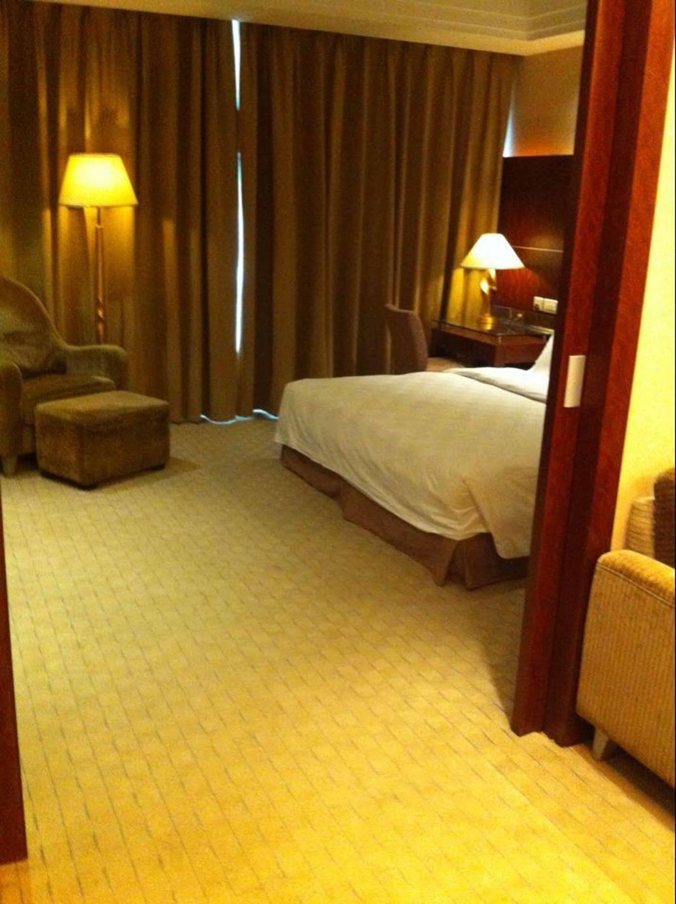 New Times Hotel Shenzhen Railway Station מראה חיצוני תמונה