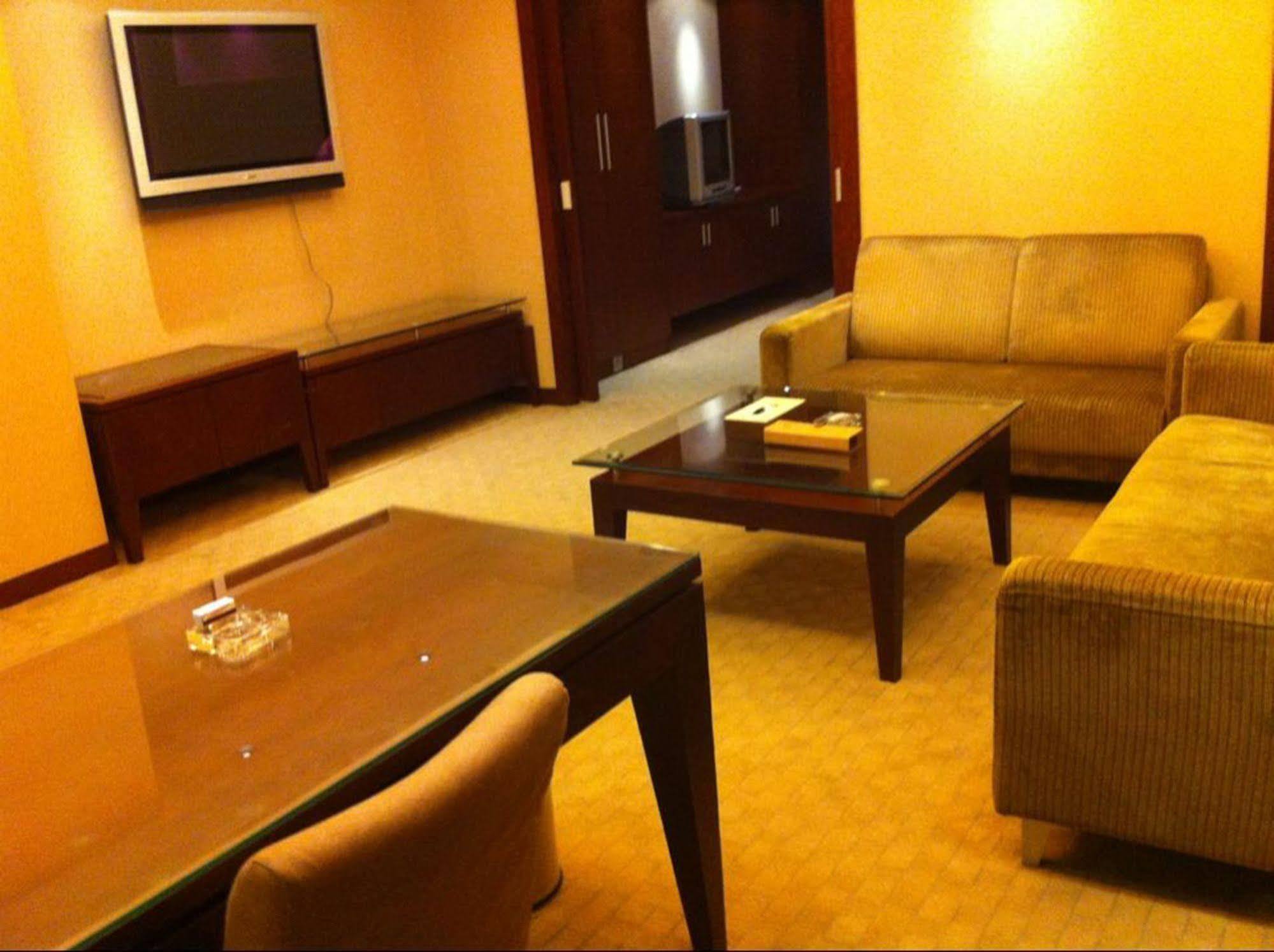 New Times Hotel Shenzhen Railway Station מראה חיצוני תמונה